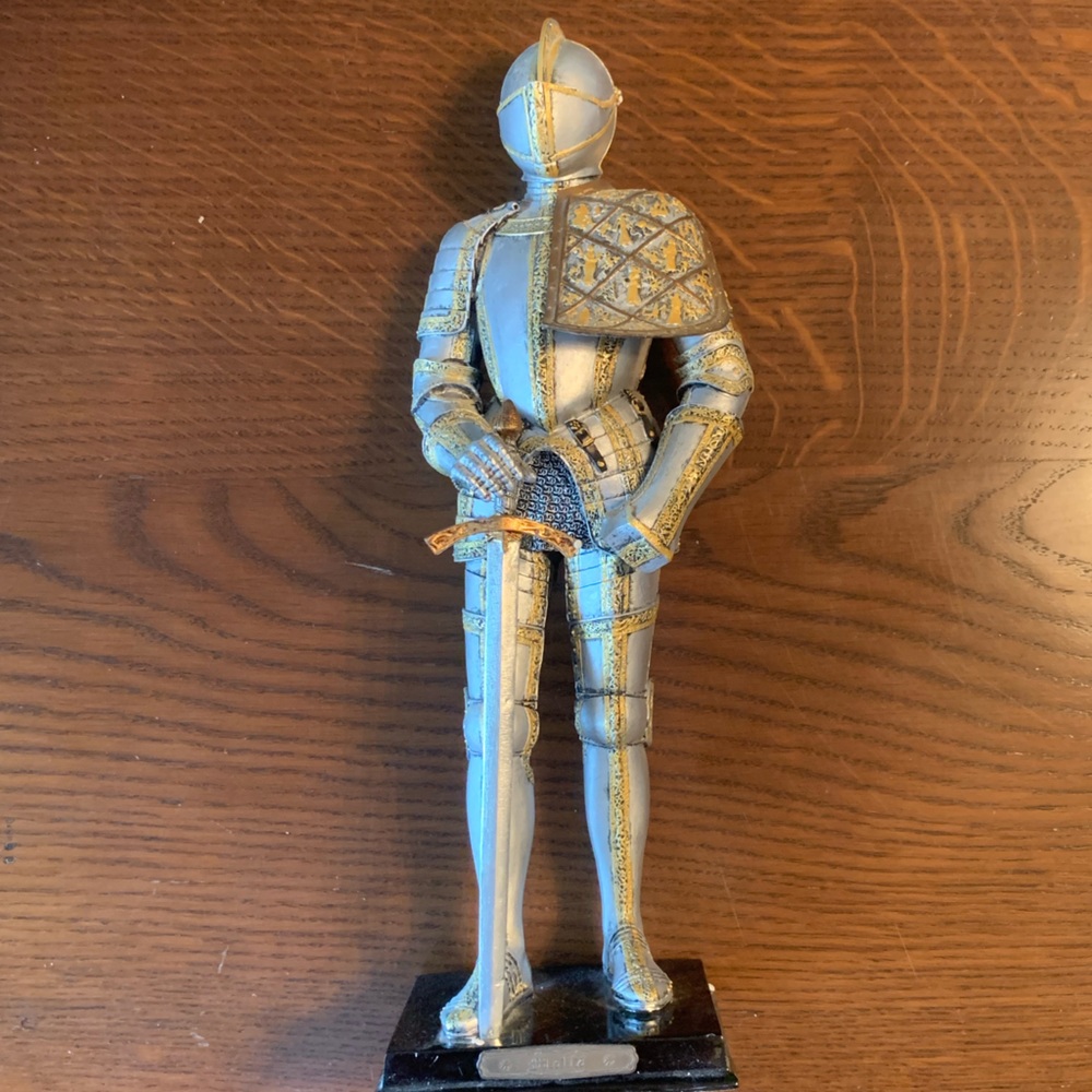 Decorative Medieval Metal & Resin Knight in Suit of Armor Figure